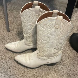 Acme cowboy boots